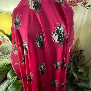 🎃🎃🎃👻💀🎃🎃🎃Alexander McQueen Shawl Silk Scarf.🎃🎃🎃👻💀🎃🎃🎃